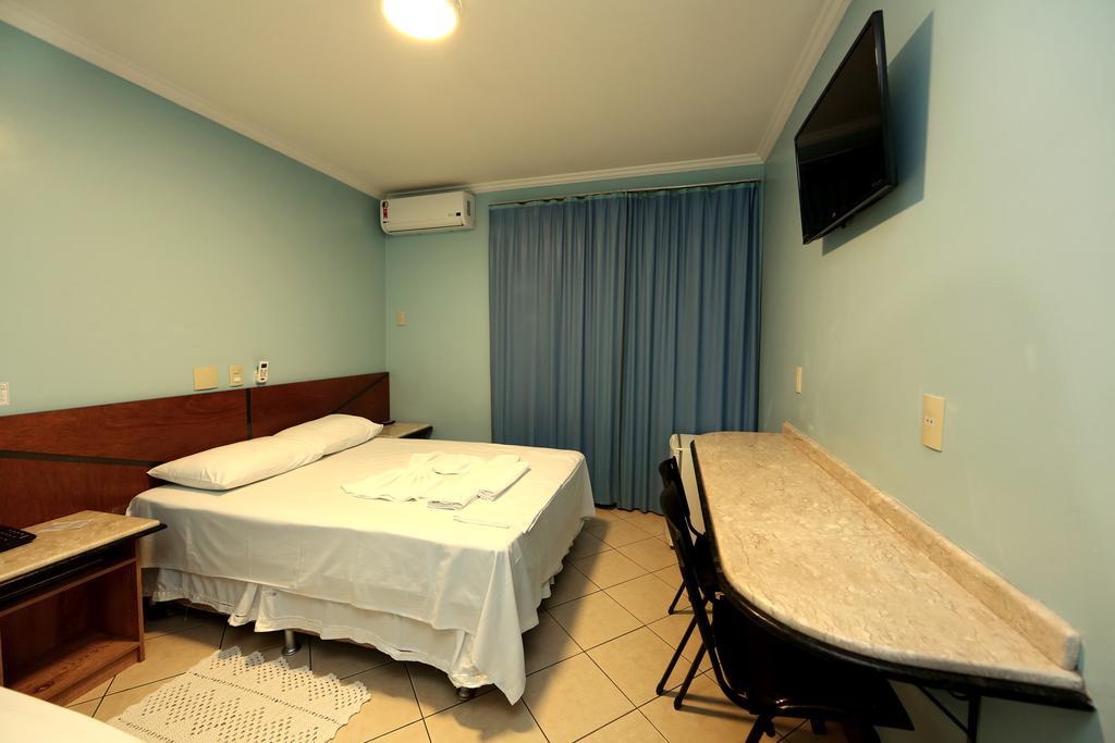 Hotel Rouver Фос ду Игуасу Екстериор снимка